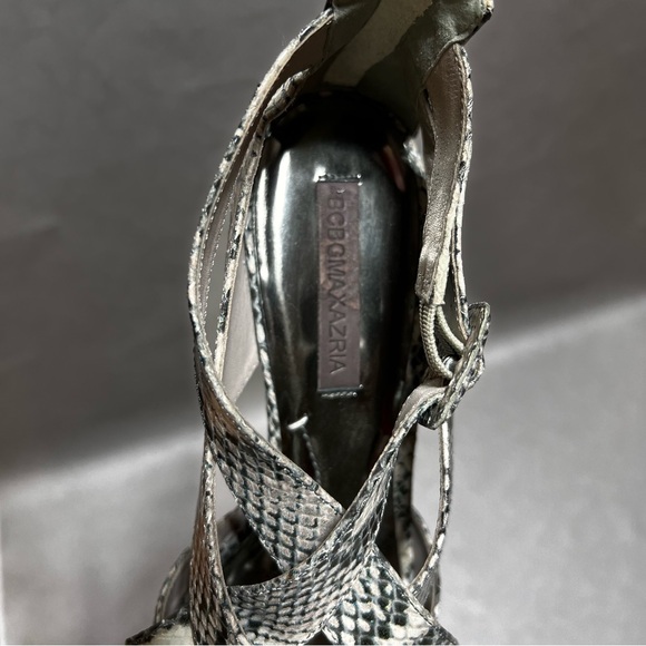 BCBG MaxAzria Ashlee Steel Gray Safari Snake Print Sandal, Size 8 1/2B - Picture 2 of 10